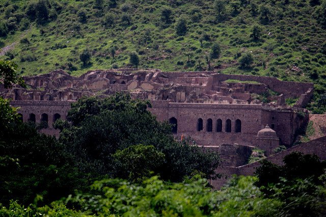 This place is not for the faint hearted, India and Asia’s most haunted place – Bhangarh Fort, Rajasthan